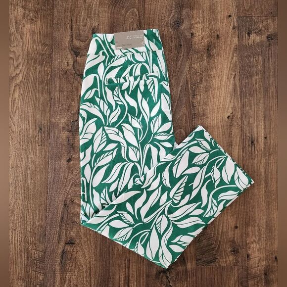 Slim Leg Crop Women's Pants - Picture 9 of 9